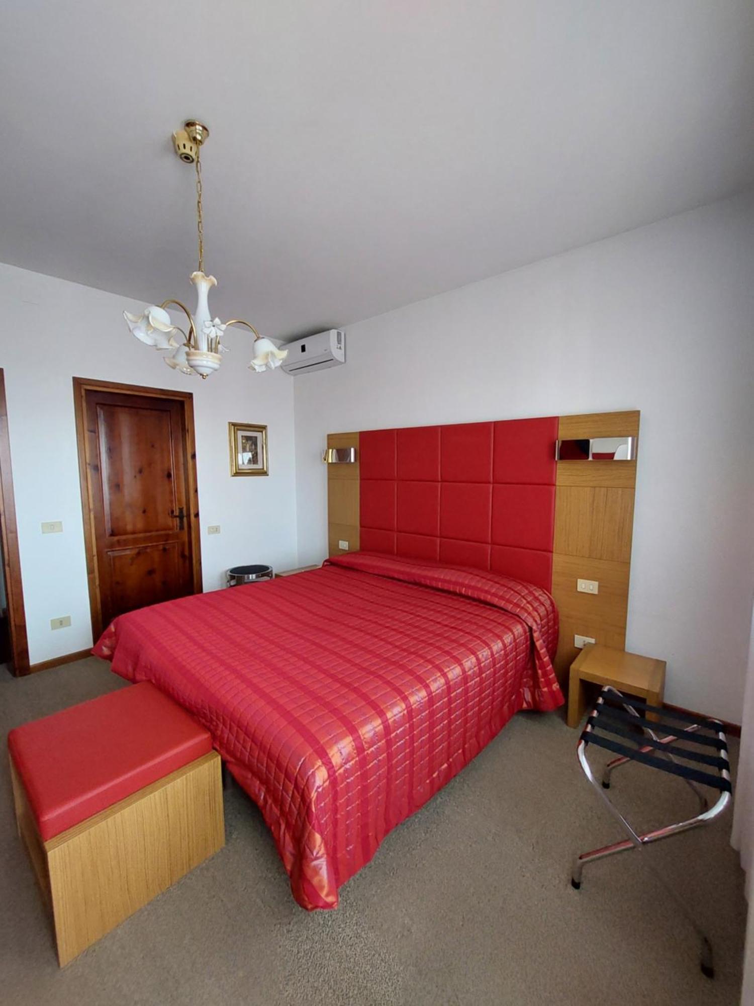 Albergo Alla Pineta Montebelluna Exteriér fotografie