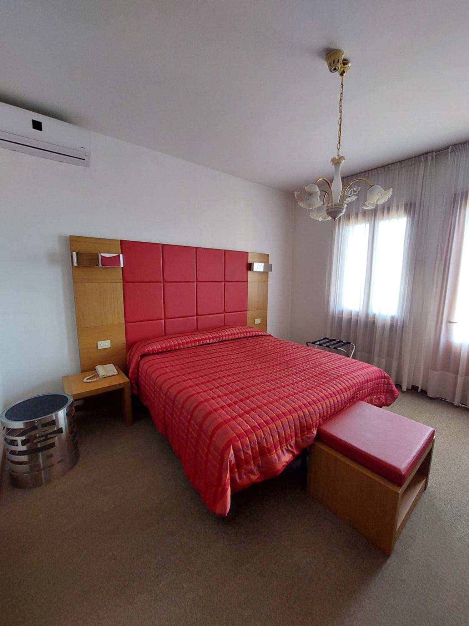 Albergo Alla Pineta Montebelluna Exteriér fotografie